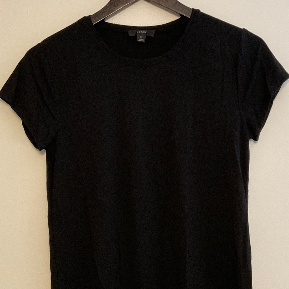J. CREW women’s classic Black Short Sleeve Tee